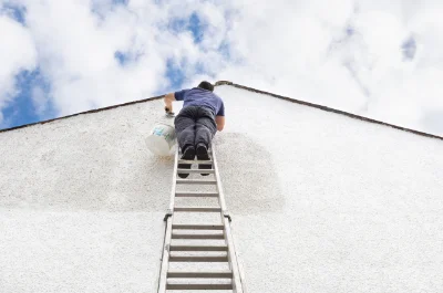 Peinture extérieure à Escorailles — façades et ravalement
